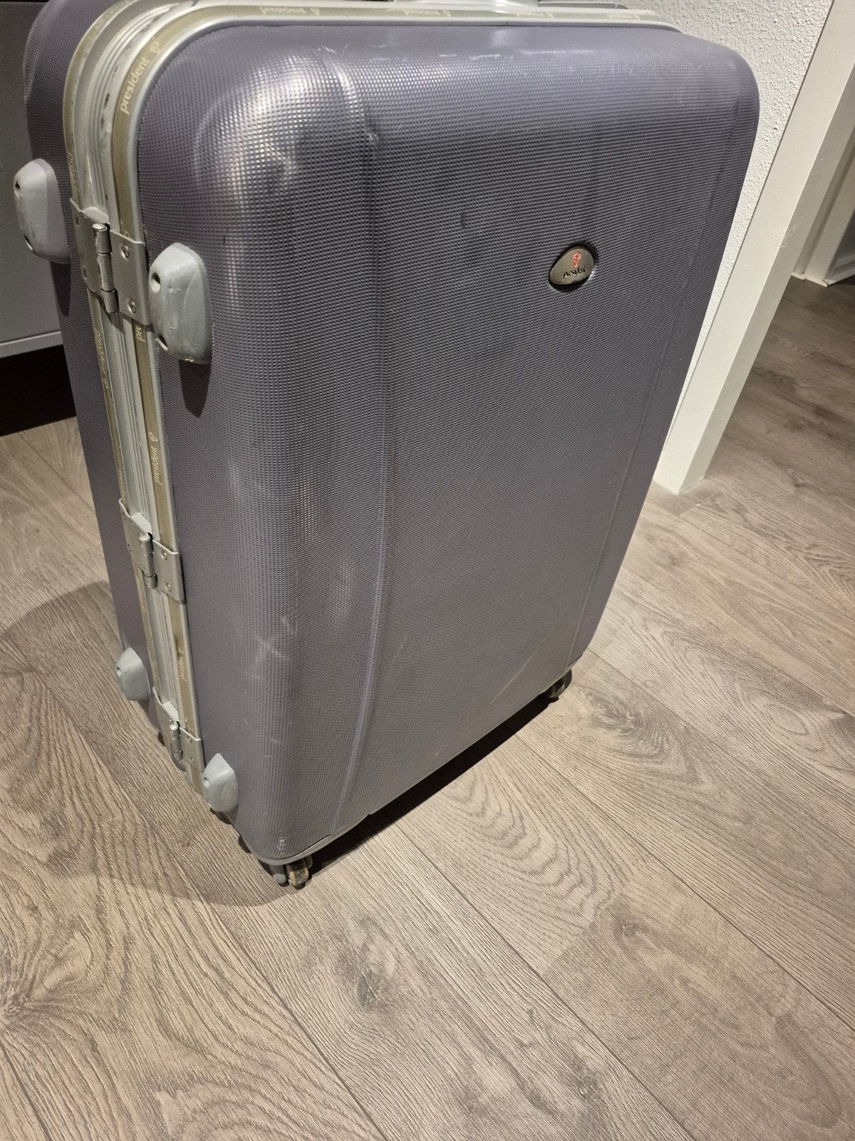 Gebruikte President koffer met wieltjes en slot, Gebruikt, 50 tot 60 cm, Hard kunststof, 35 tot 45 cm
