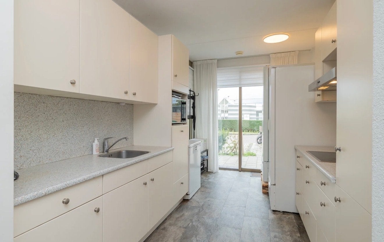 Moderne parallelle keuken, inductieplaat defect, Huis en Inrichting, Ophalen, Gebruikt, Wit, Dubbelwandige keuken