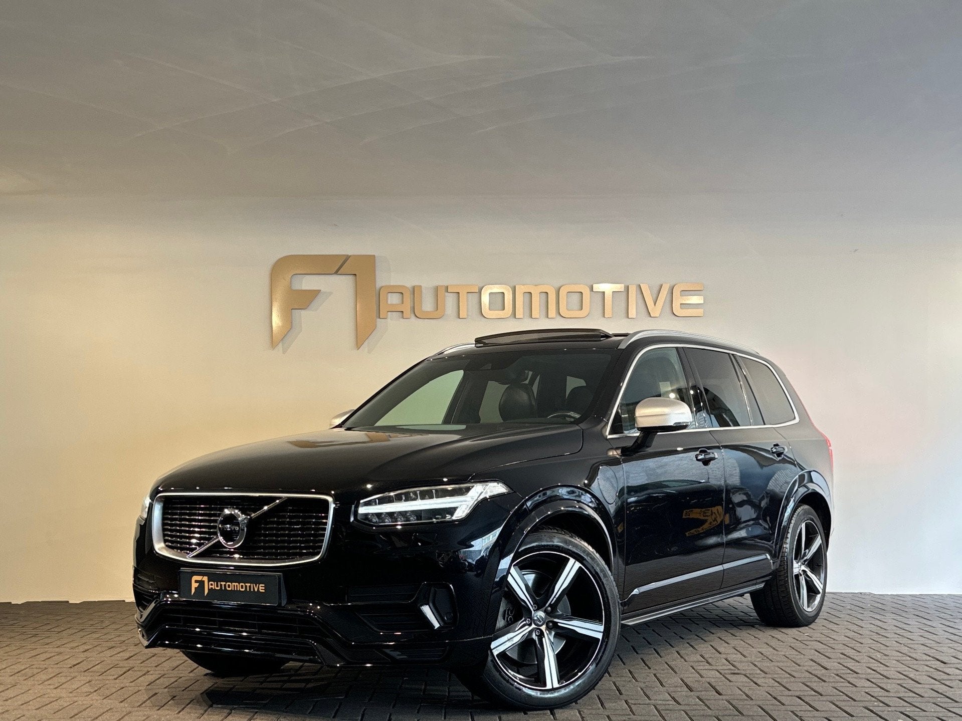 Volvo XC90 2.0 T8 Twin Engine AWD Inscription R-Design Pano|, Auto's, Dealer onderhouden, Gebruikt, 1969 cc, 7 stoelen
