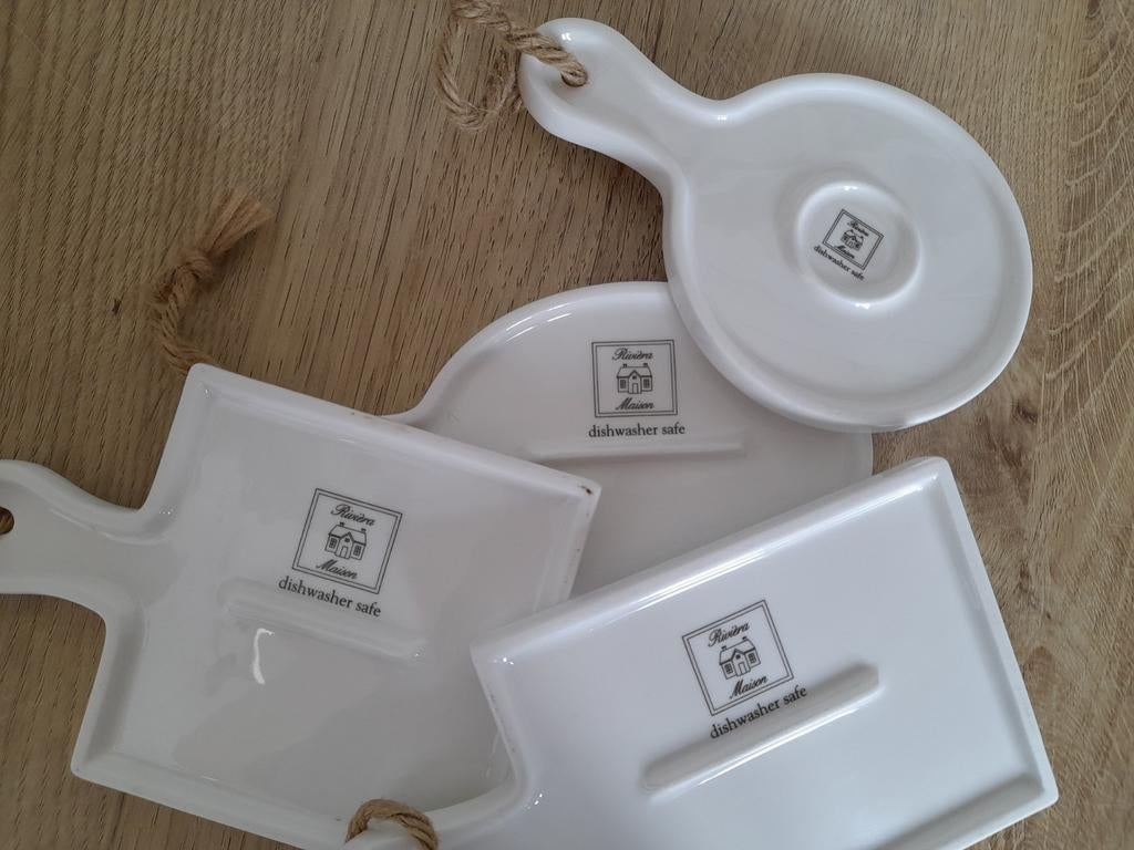 4 porseleinen tapas bordjes riviera maison, Huis en Inrichting, Keuken | Servies, Verzenden, Zo goed als nieuw, Bord(en), Overige stijlen