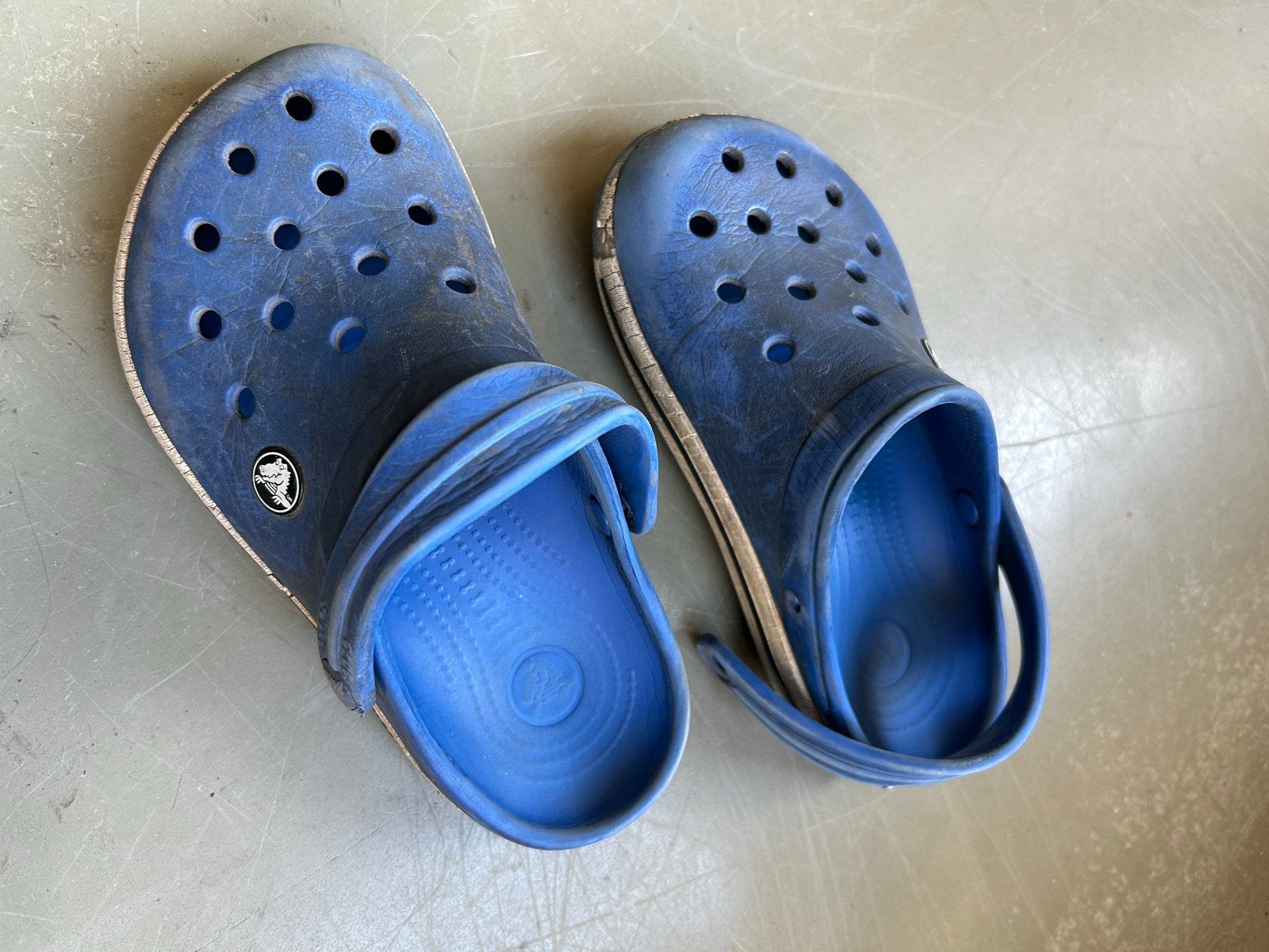 GRATIS Blauwe Crocs klompen - maat 33/34, Ophalen, Gebruikt, Jongen of Meisje, Overige typen