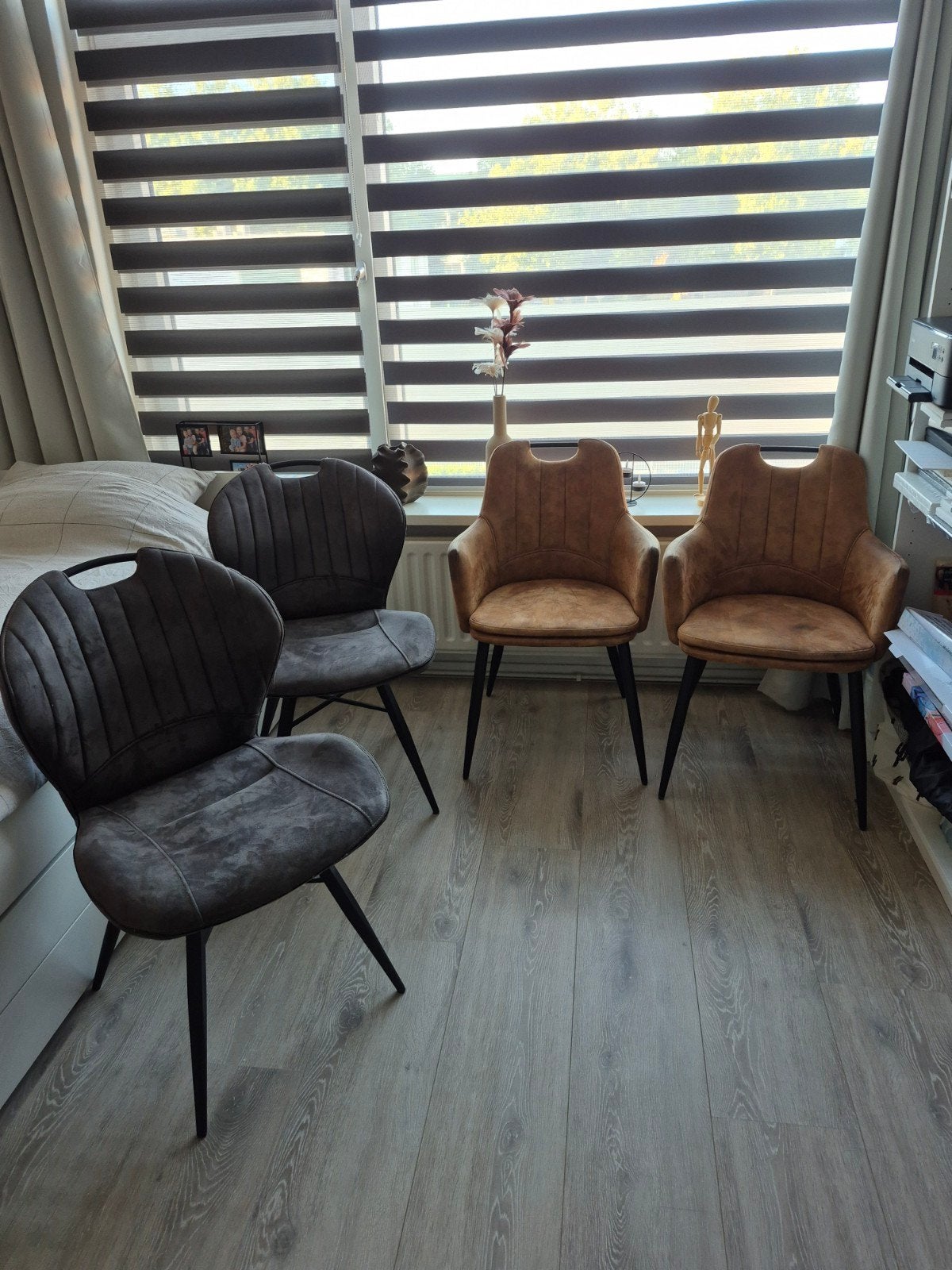 Set van 4 eetkamerstoelen - Grijs en Bruin, Ophalen, Gebruikt, Metaal, Vier