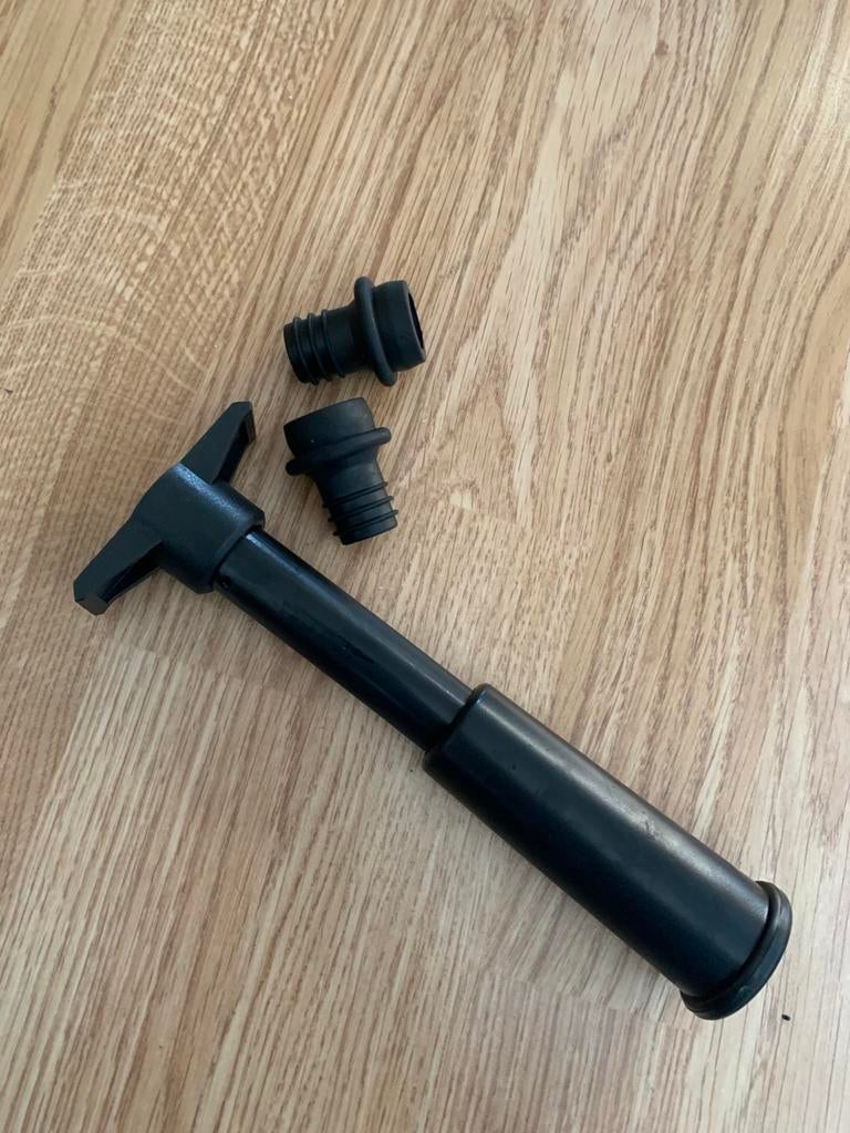 Nieuwe wijn vacuüm pomp met 2 vacuüm rubber kurken, Ophalen of Verzenden, Nieuw