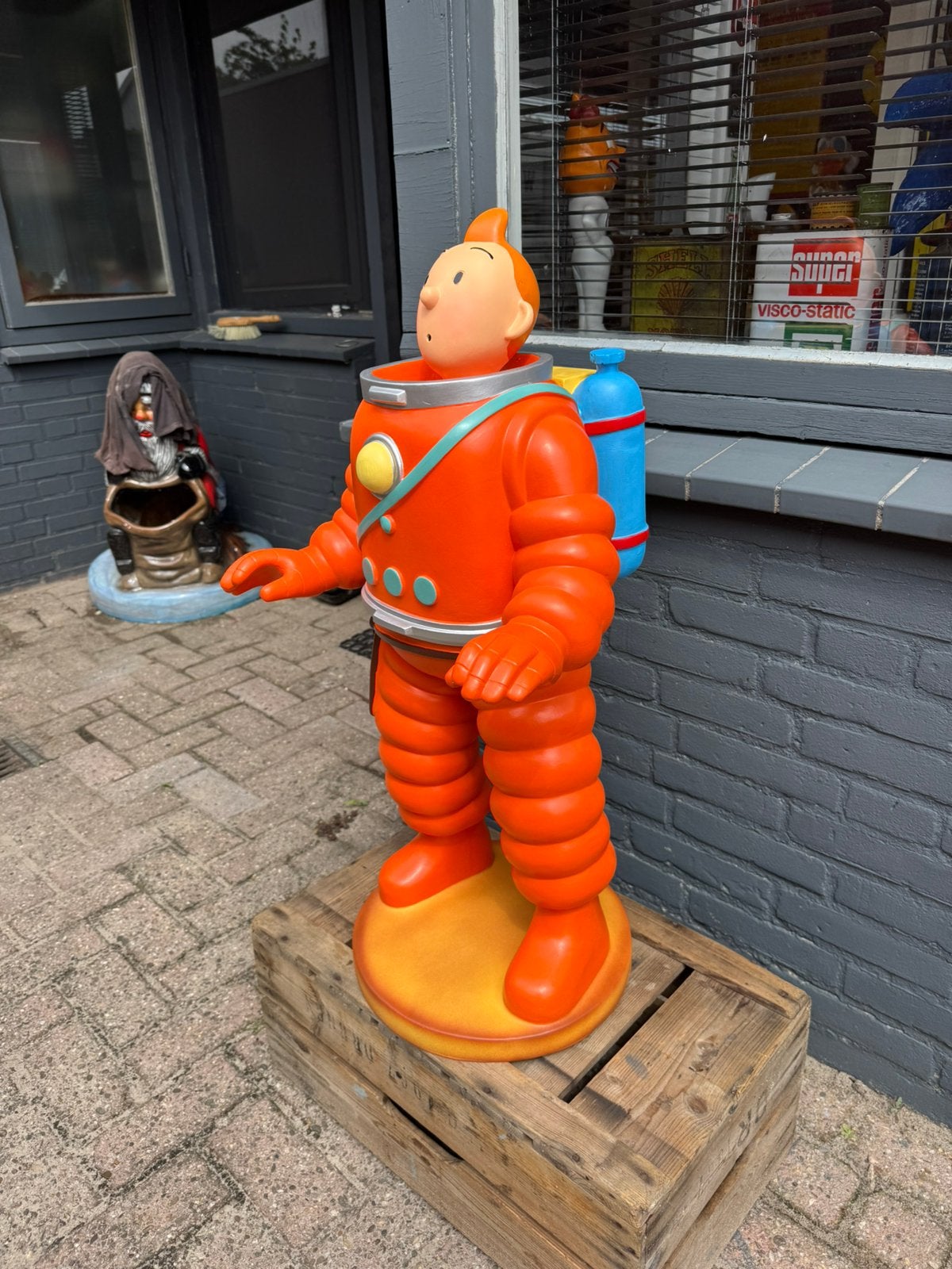 Grote Kuifje in ruimtepak beeld met Bobbie, Ophalen, Zo goed als nieuw, Mens