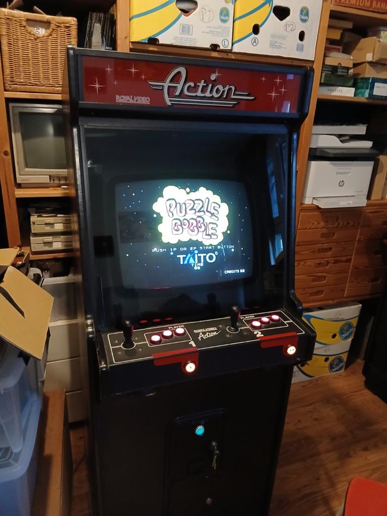 Royal Video Action arcadekast, Ophalen