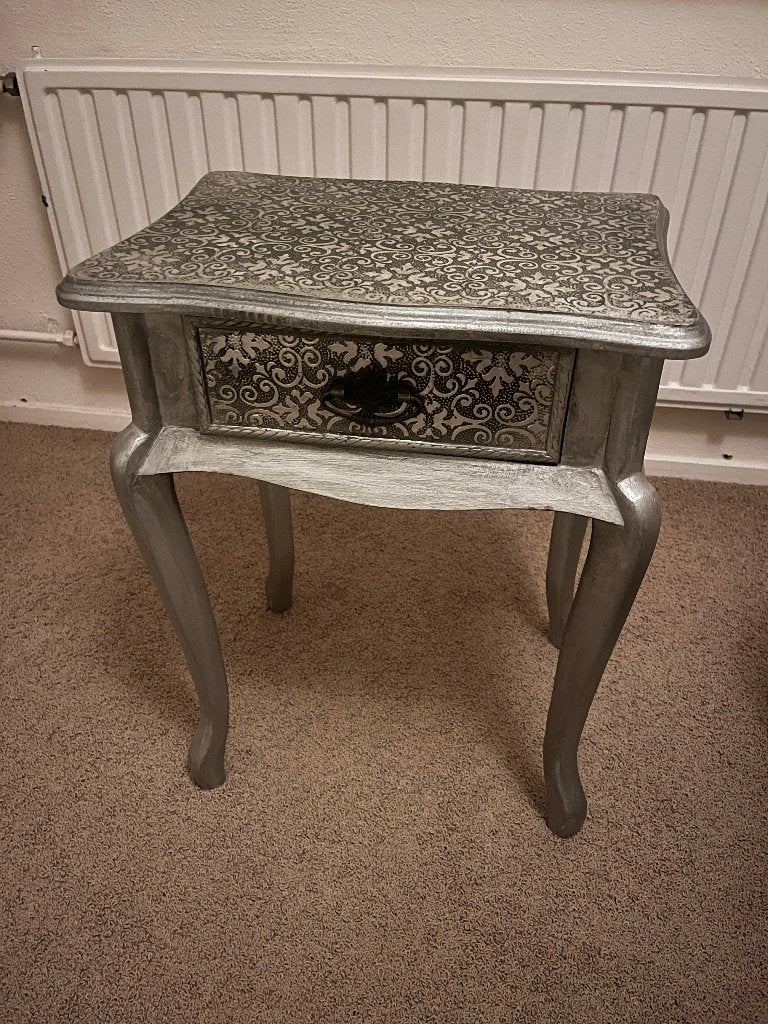 Nachtkastje of bijzettafeltje barok, Ophalen, Minder dan 45 cm, 55 tot 70 cm, Zo goed als nieuw