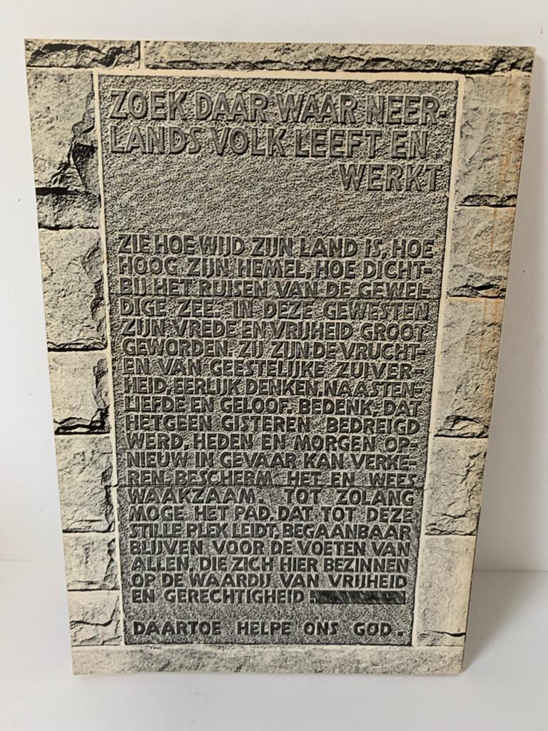 Een paar minuten is het stil Beelden van de oorlog, Boeken, Ophalen of Verzenden, Gelezen