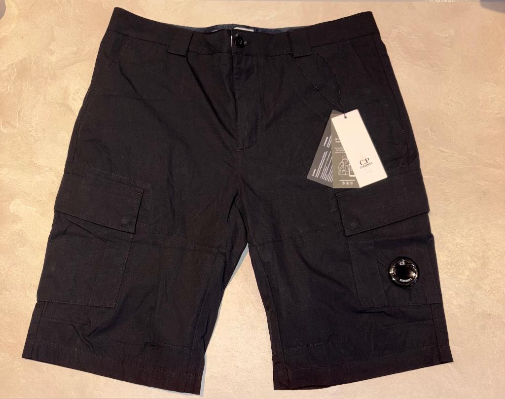 CP Company Bermuda Cargo Short met lens, maat XXL, CP Company, Zwart, Nieuw, Overige maten