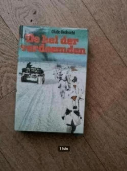 Boek De hel der verdomden, Ophalen of Verzenden, Tweede Wereldoorlog, Zo goed als nieuw