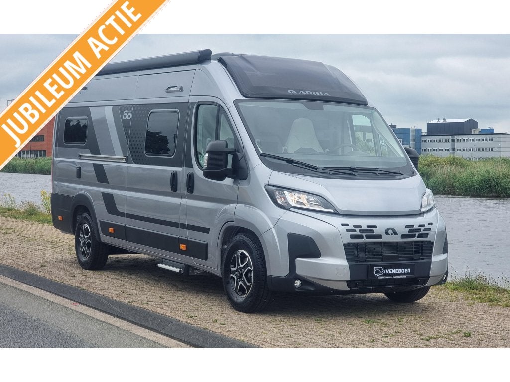 Adria Twin 640 SLB 60 Years Edition, Caravans en Kamperen, Campers, Automaat, Ringverwarming, Fiat, Tot en met 2