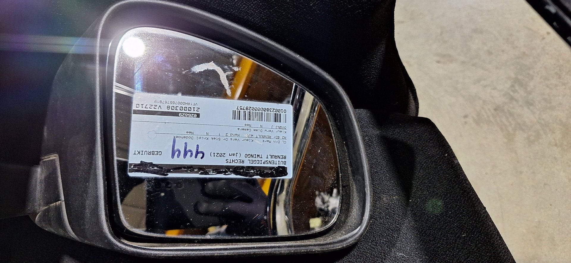 Renault Twingo uit januari 2021 rechts, Gebruikt, -, -, Ophalen of Verzenden