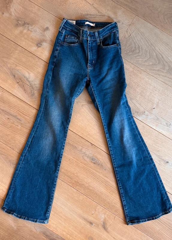 Levi's 726 Flare jeans XS, Kleding | Dames, Spijkerbroeken en Jeans, Ophalen of Verzenden, Gedragen, Blauw, W27 (confectie 34) of kleiner