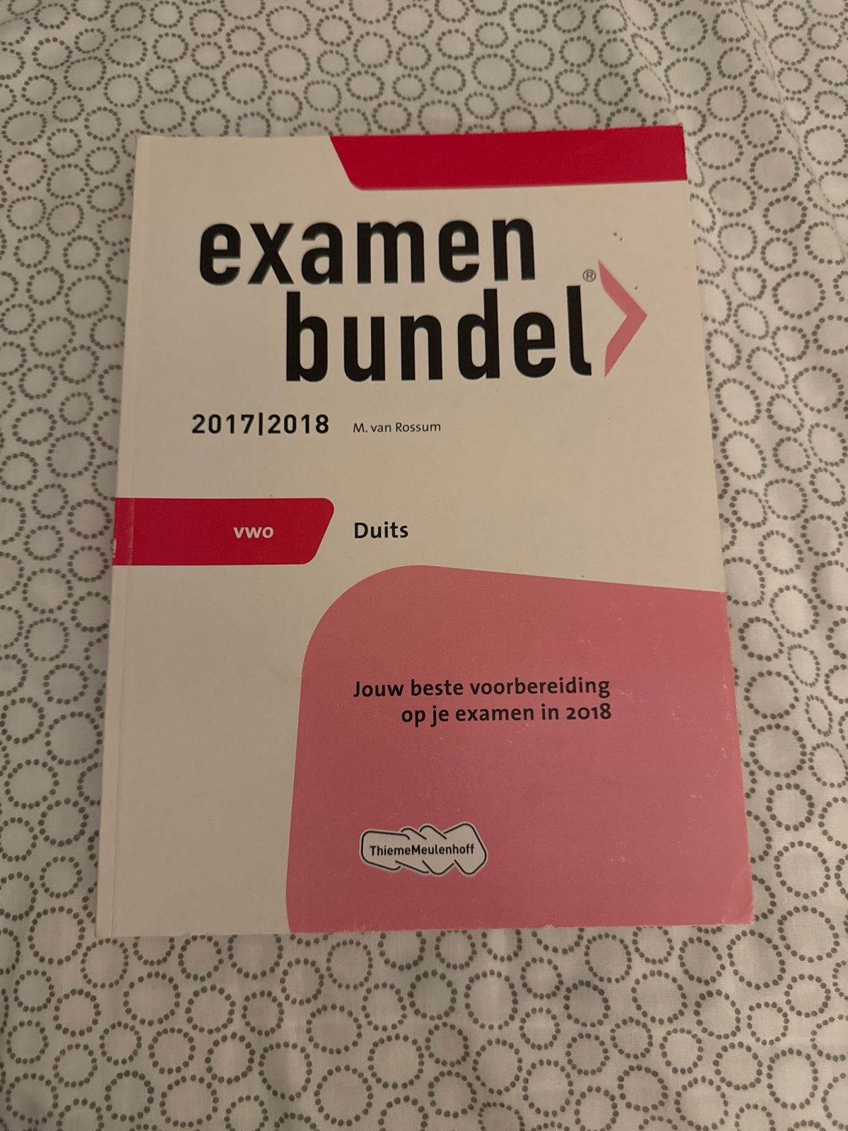Examenbundel VWO Duits 2017/2018, Ophalen of Verzenden, Alpha, Zo goed als nieuw, Overige niveaus
