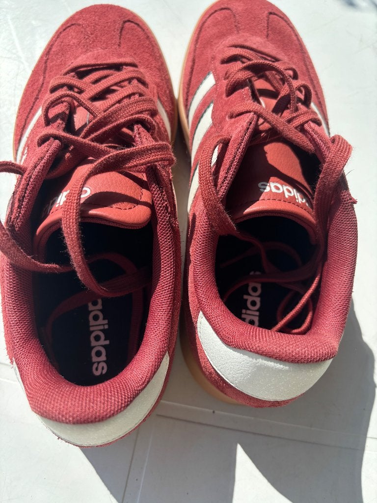 Adidas barreda 42,1/3 maat, Ophalen of Verzenden, Zo goed als nieuw