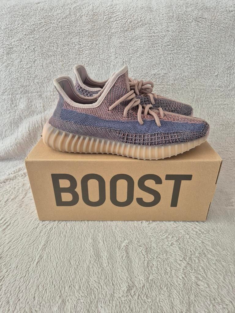 Yeezy 350 Fade EU 42 - Nieuw in doos, Overige kleuren, Nieuw, Ophalen of Verzenden, Sneakers of Gympen