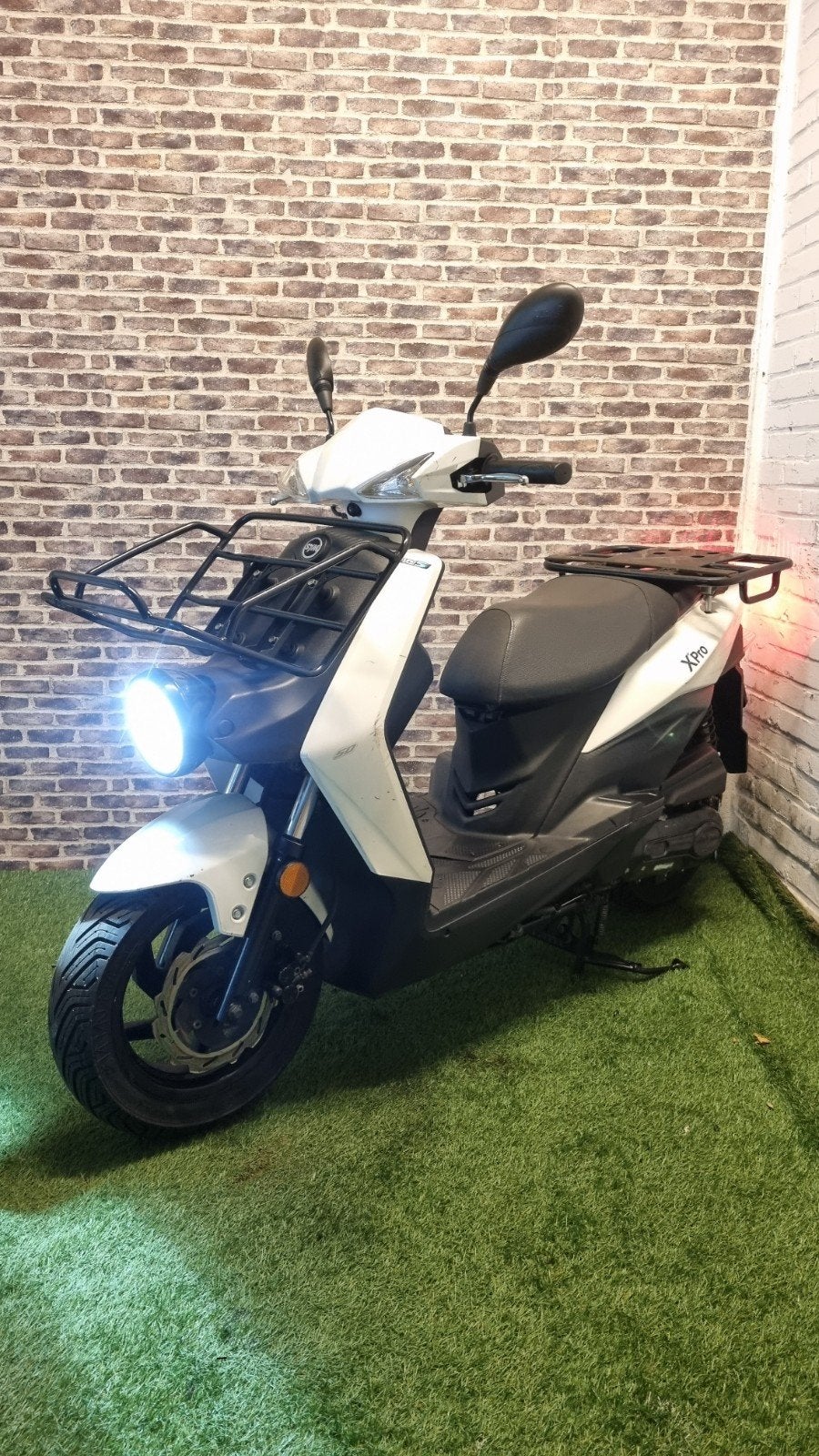 Zeer nette Sym X Pro E5 bezorgscooter 2022!, Ophalen of Verzenden, Zo goed als nieuw, Benzine