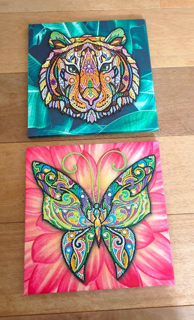 Gratis: 2 x canvas ter decoratie, in nieuwstaat, Ophalen, 30 cm, 30 cm, Wandhanger
