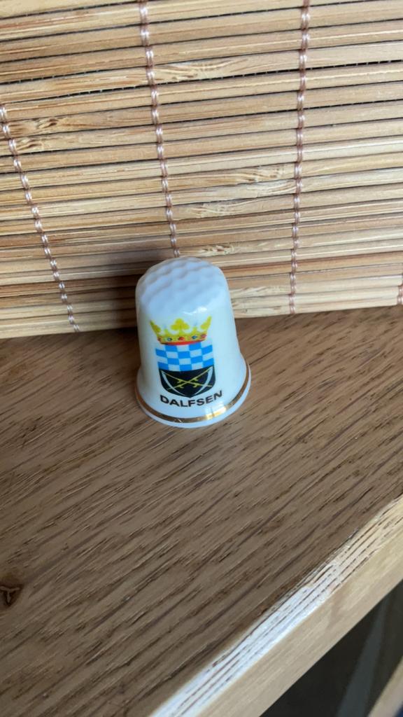 Dalfsen vingerhoed vingerhoedje vingerhoedjes vingerhoeden, Verzenden, Nieuw, Porselein, Nederland