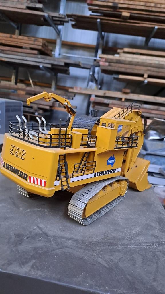 Stalen model liebherr, Ophalen, Gebruikt, Hijskraan, Tractor of Landbouw, Conrad