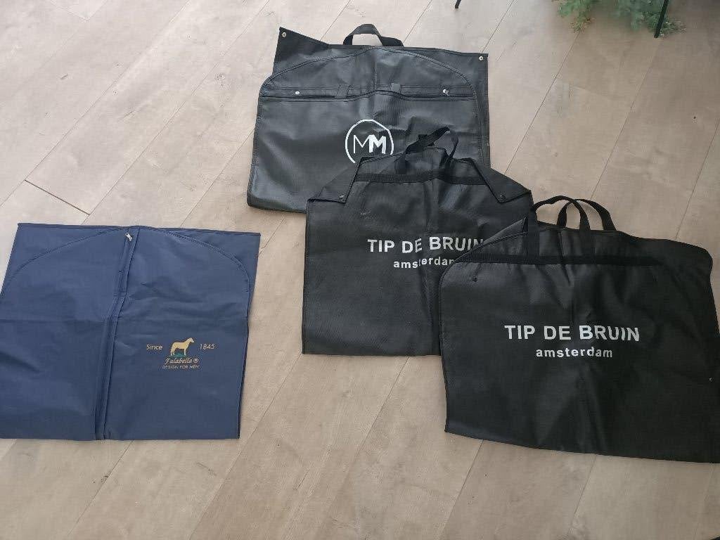 Kledingtas, Sieraden, Tassen en Uiterlijk, Tassen | Reistassen en Weekendtassen, 30 cm of meer, Zwart, Ophalen of Verzenden, Nieuw
