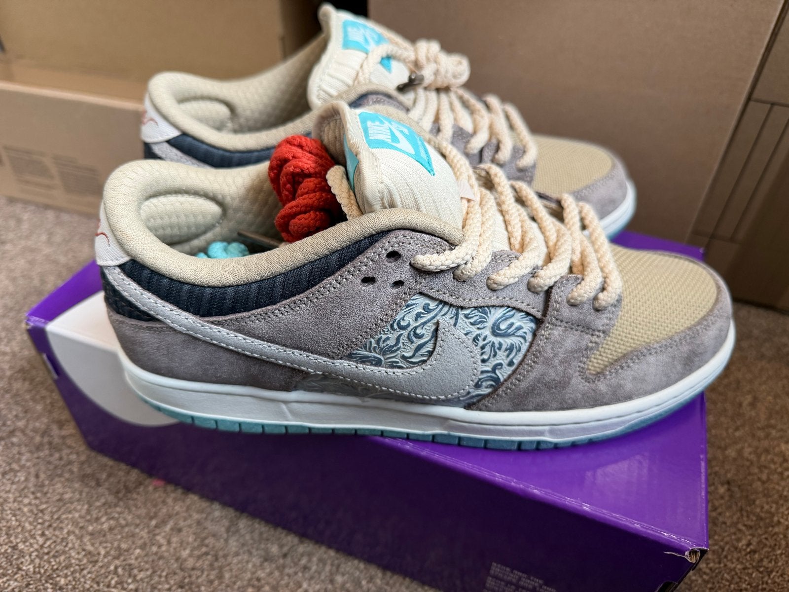 Nike SB Dunk Low Pro 'big money savings’, Ophalen of Verzenden, Nieuw, Overige kleuren, Sneakers of Gympen