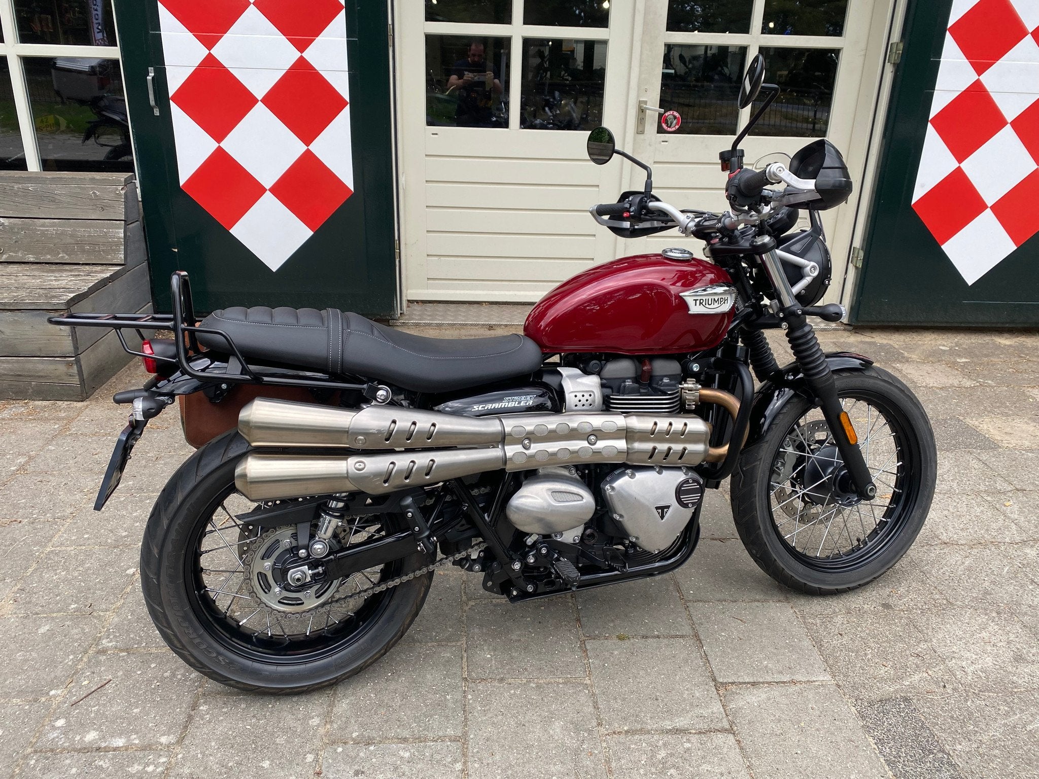 Triumph SCRAMBLER 900 ABS (bj 2020), Triumph Motorcycles Ltd., Normandy Way
LE10 3BZ  Hinckley, GB, Naked bike, Gebruikt