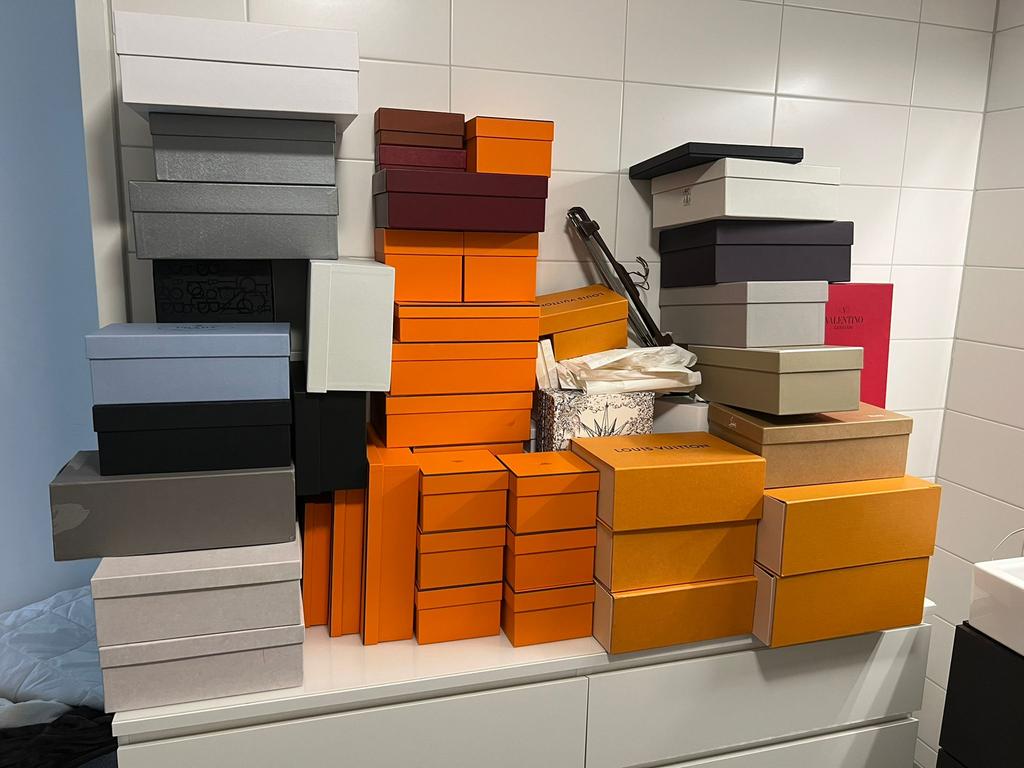 59 designer dozen ( Hermes/ Louis Vuitton/ Dior/ Loro Piana), Ophalen, Zo goed als nieuw