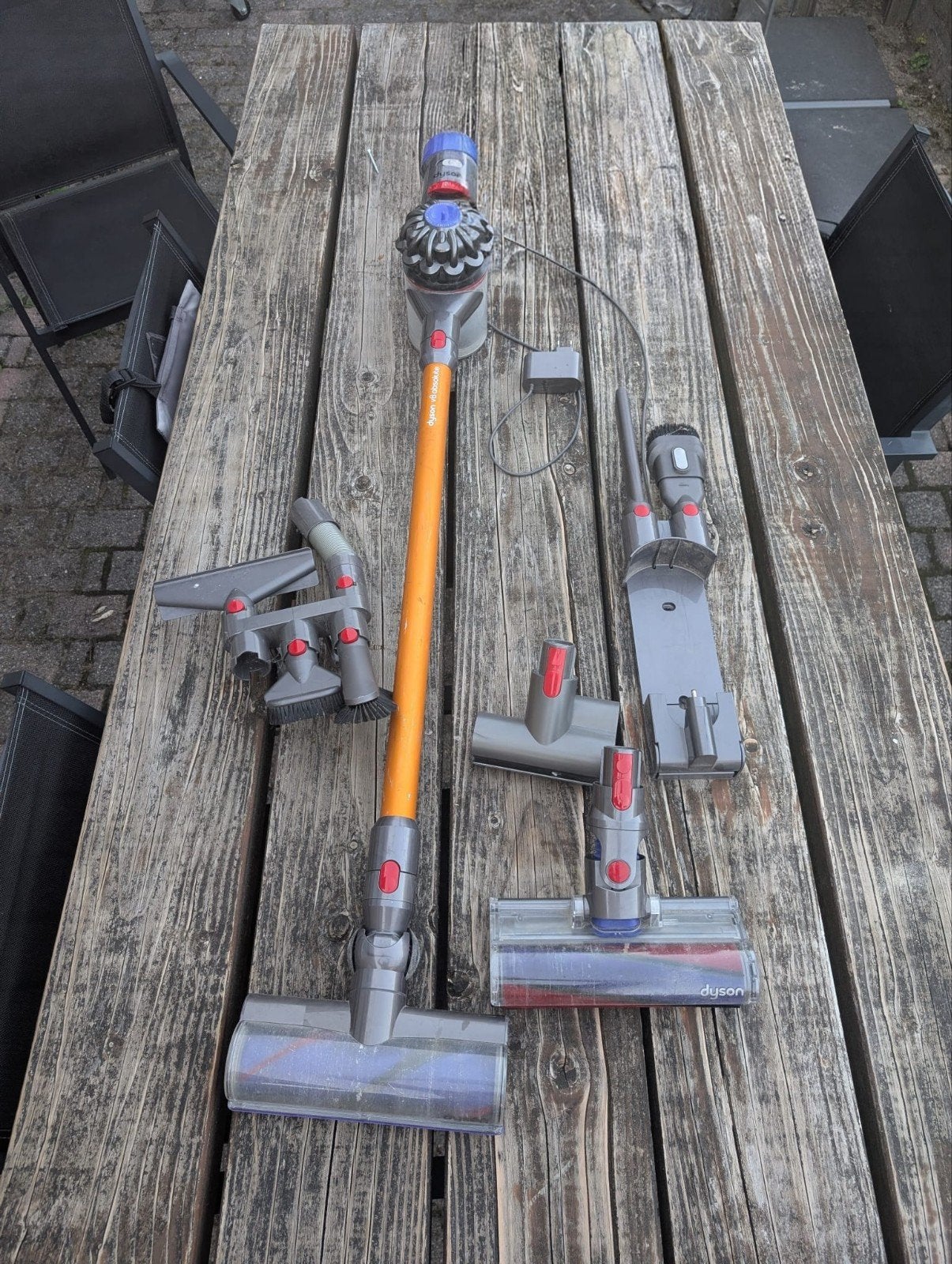 Dyson V8 absolute defect, Verzenden