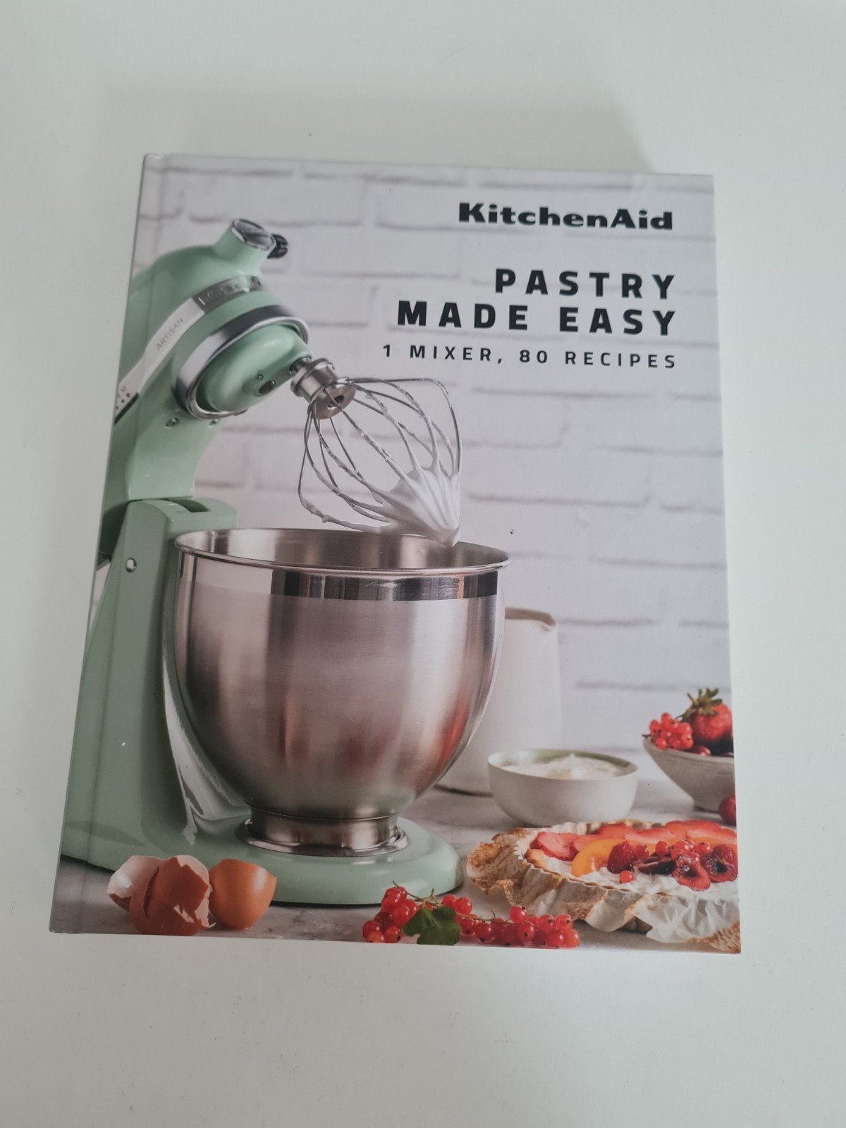 KitchenAid Patisserie Kookboek - Pastry Made Easy, Taart, Gebak en Desserts, Ophalen of Verzenden, Zo goed als nieuw, KitchenAid