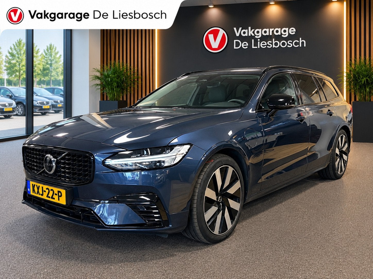 Volvo V90 2.0 T8 Plug-in hybrid AWD Ultimate Dark / Panorama, Automaat, 4 cilinders, Blauw, Hybride Elektrisch/Benzine