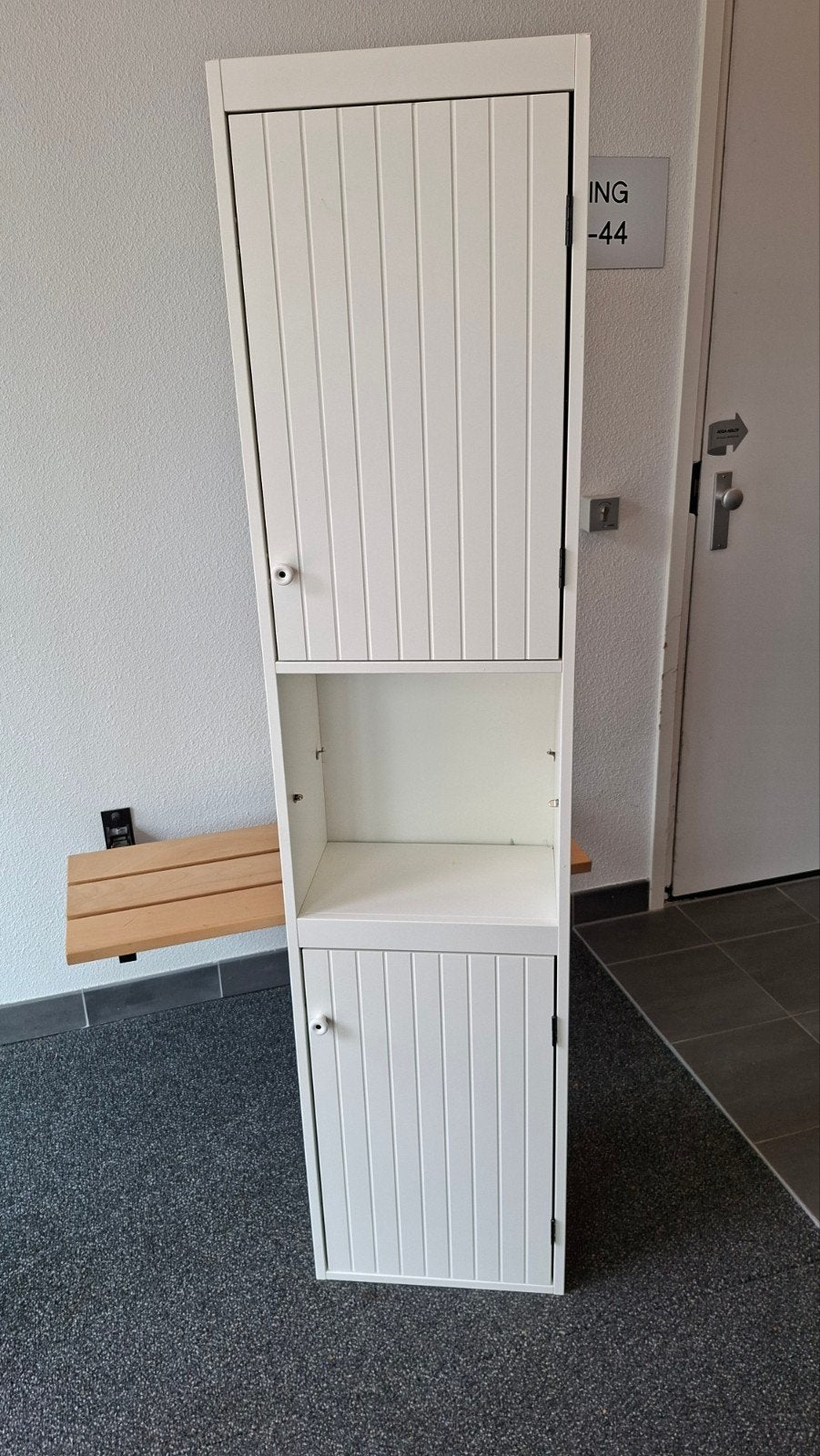 Wit badkamer kastje, Huis en Inrichting, Kasten | Kledingkasten, Ophalen