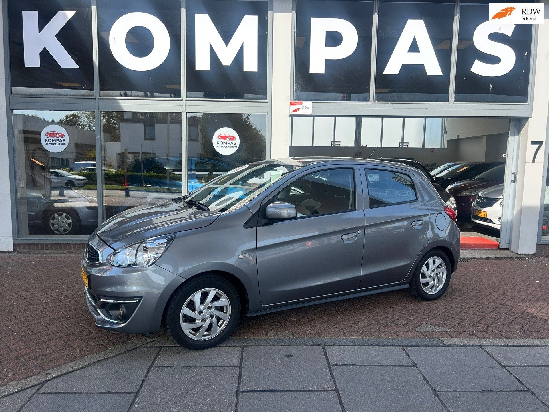 Mitsubishi Space Star 1.0 Intense |Airco|APK27|Usb|Mistlampe, Voorwielaandrijving, Stof, Gebruikt, Euro 6