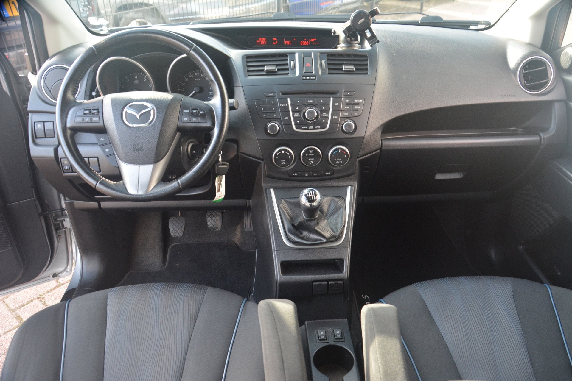 Mazda 5 1.8 TS+ Nederlandse auto 111479 NAP 7 PERSOONS met o, Auto's, Mazda, Voorwielaandrijving, Euro 5, Gebruikt, 4 cilinders