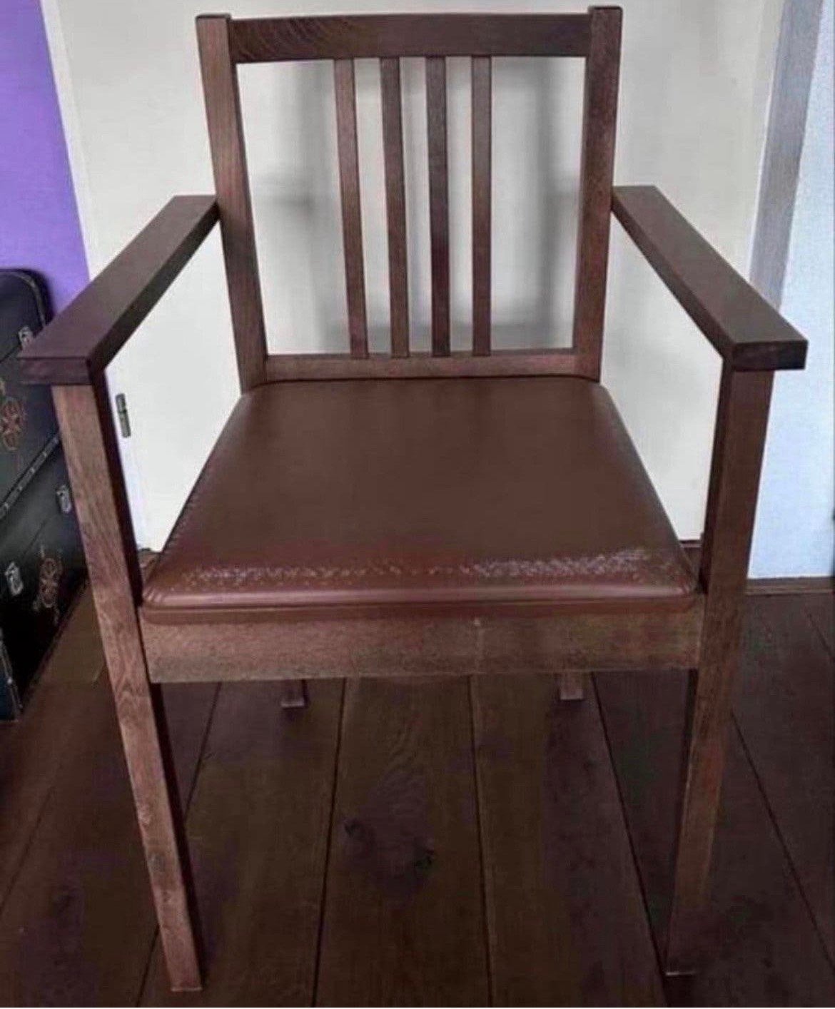 Vintage Po-stoel, Ophalen, Zo goed als nieuw, Eén, Hout