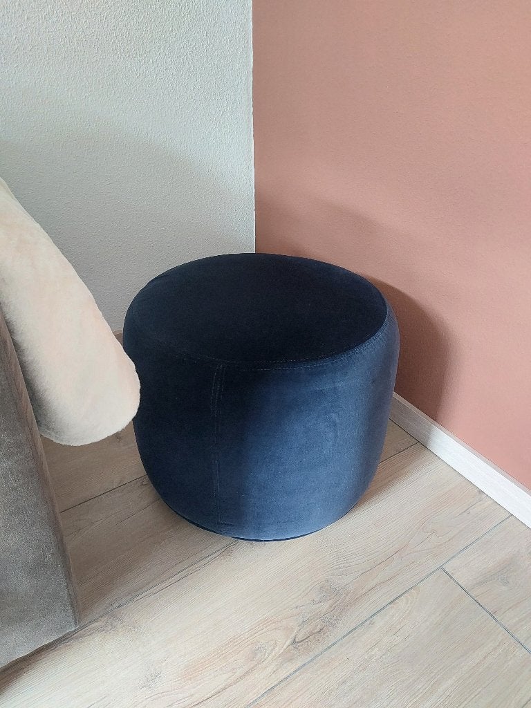 Ronde donkerblauwe fluwelen poef - Stockholm ottoman 2017, Ophalen, Zo goed als nieuw, 50 tot 75 cm, 50 tot 75 cm