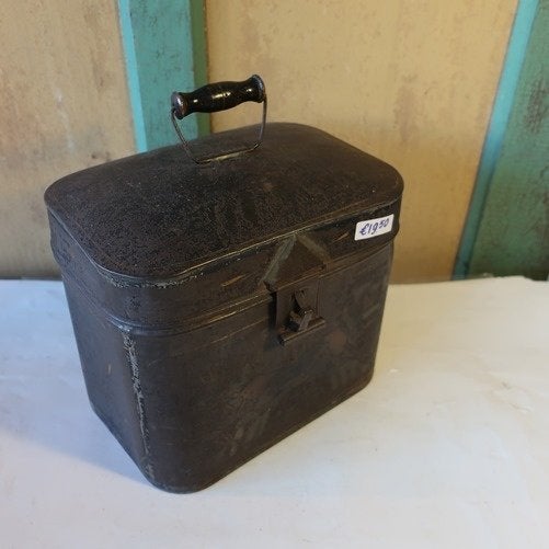 Brood beschuit trommel 24,5 x 16,5 x 23 cm blik barn found, Ophalen of Verzenden