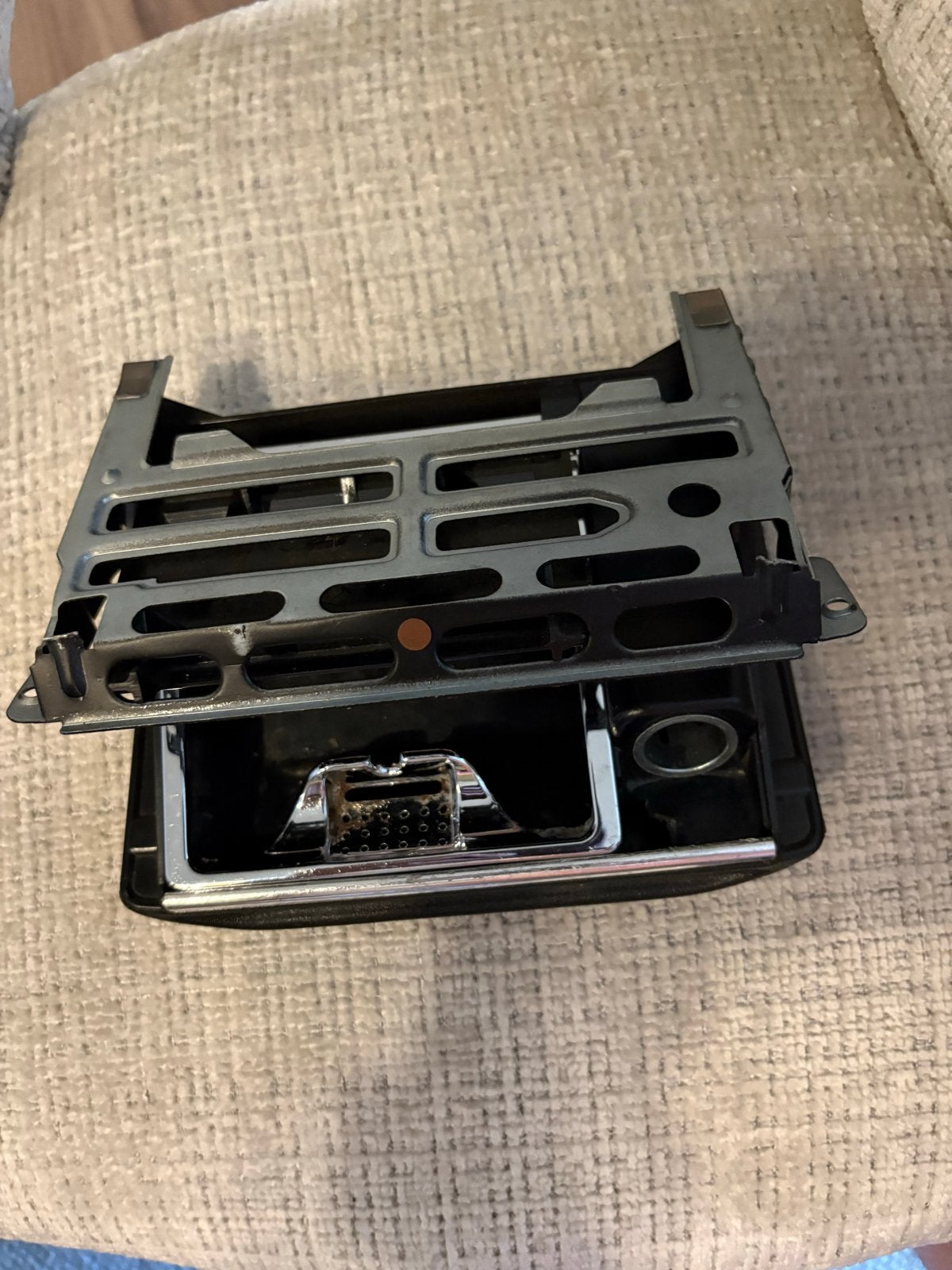 Asbak Mercedes W201 - Origineel en Compleet, Auto-onderdelen, Interieur en Bekleding, Ophalen of Verzenden, Gebruikt, Mercedes-Benz