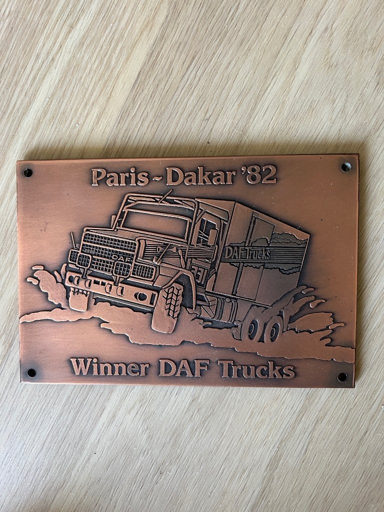 Reliëfplaquette Winner DAF trucks Paris-Dakar 1982, Ophalen of Verzenden, Nieuw