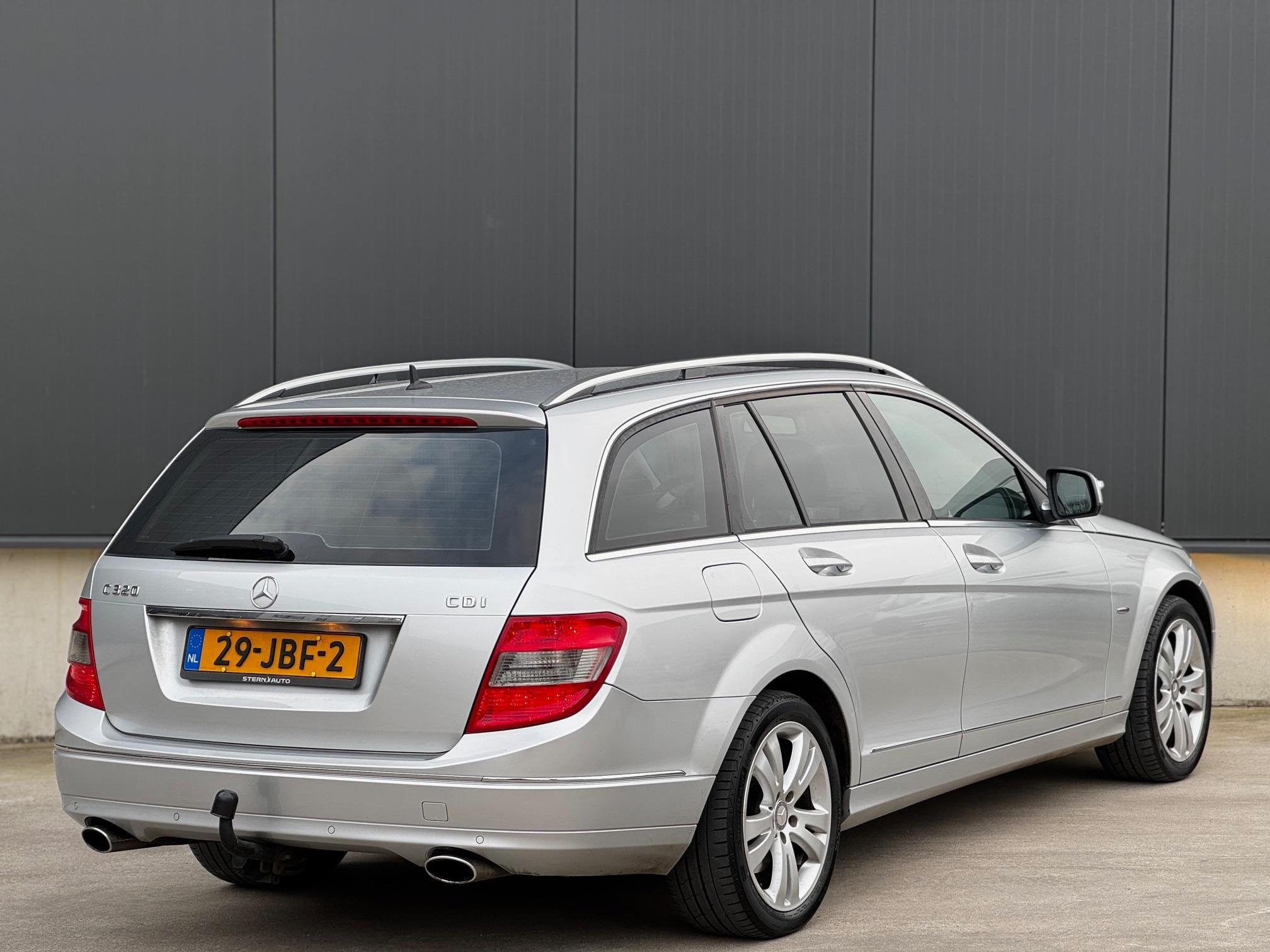 Mercedes-Benz C-klasse Estate 320 CDI Avantgarde | Keurige a, Auto's, Achterwielaandrijving, 197 €/maand, 1650 kg, 2987 cc