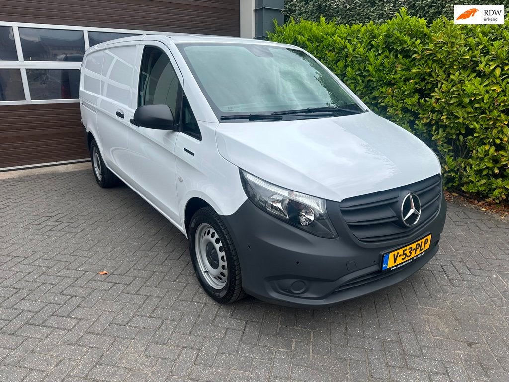 Mercedes-Benz EVITO EVito 112 L2 85KW 60kWh Cruisecontrole A, Auto's, Stof, Gebruikt, Zwart, 116 pk
