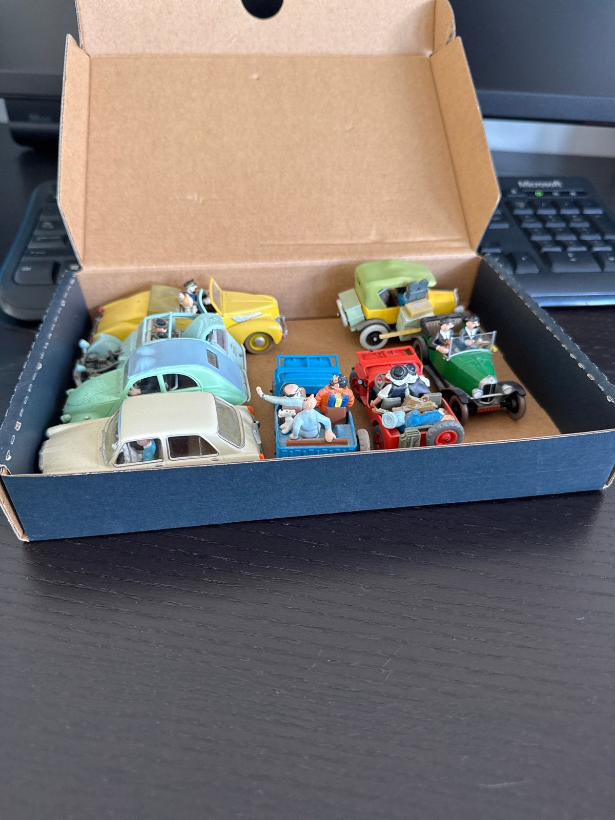 Collectie Kuifje auto's met figuren, Hobby en Vrije tijd, Overige merken, Gebruikt, Auto, 1:32 tot 1:50