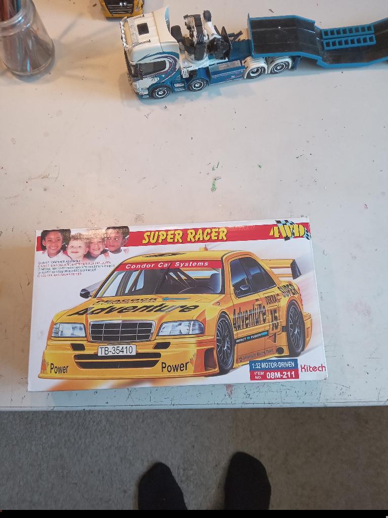Mercedes benz rallyauto, Hobby en Vrije tijd, Modelbouw | Auto's en Voertuigen, Overige merken, Auto, 1:32 tot 1:50, Ophalen of Verzenden