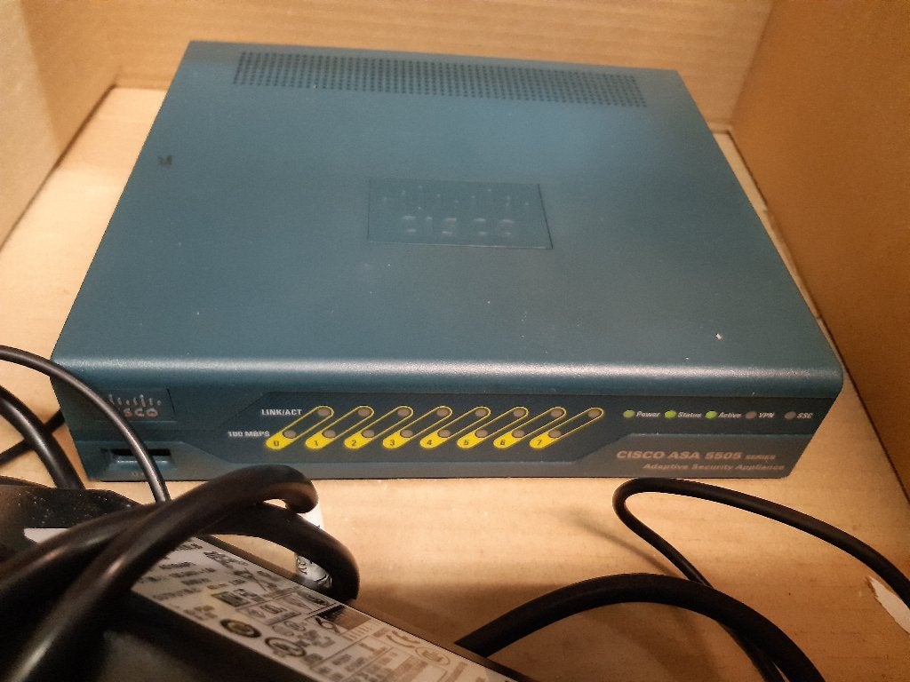 Cisco Asa 5505 firewall, Ophalen of Verzenden, Gebruikt, Router, Cisco Linksys