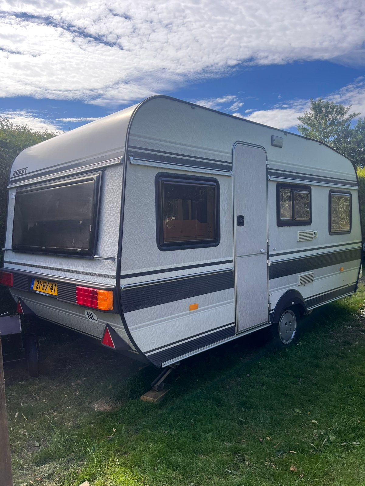 Hobby 430 caravan-5 slaapplaatsen – bieden vanaf €1100, Caravans en Kamperen, Caravans, Hobby, 750 - 1000 kg, Particulier, Vast bed