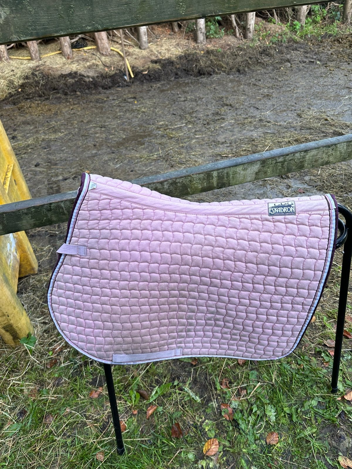 Roze/paars Eskadron dekje, Ophalen of Verzenden
