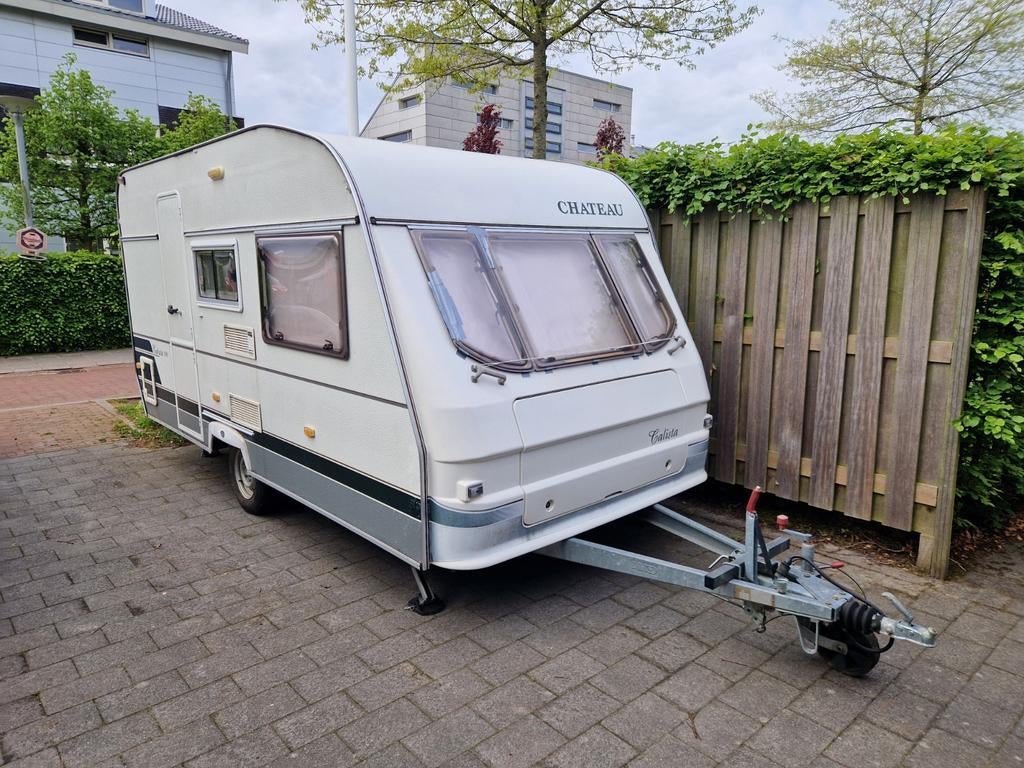 Chateau Calista 390 uit 1998 met luifel lichtgewicht, Caravans en Kamperen, Caravans, Chateau, Treinzit, Particulier, 4 tot 5 meter