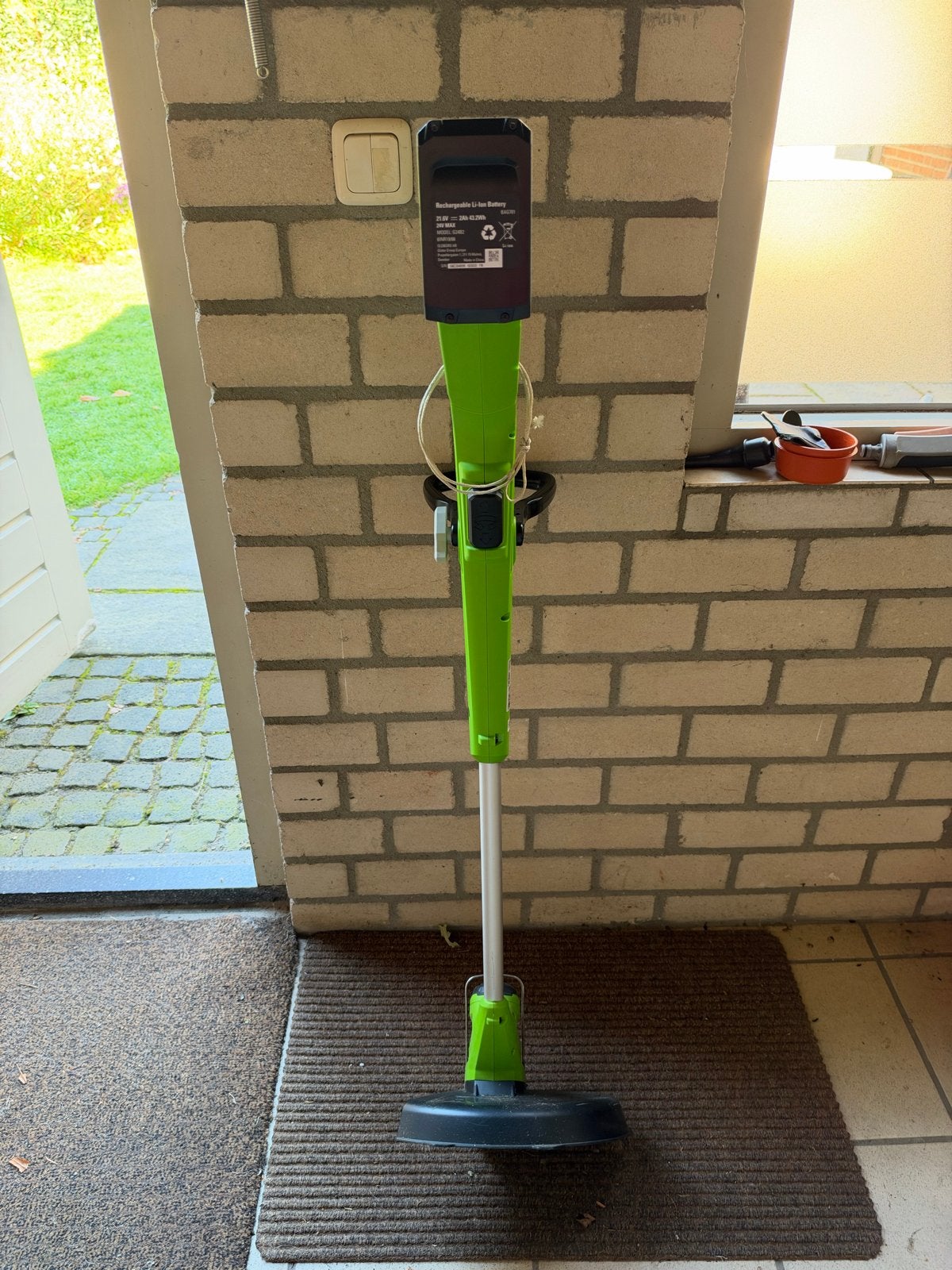 Greenworks 24V Accu Grastrimmer G24LT28 met Accu, Tuin en Terras, Ophalen, Gebruikt, Minder dan 30 cm, Accu-grasmaaier