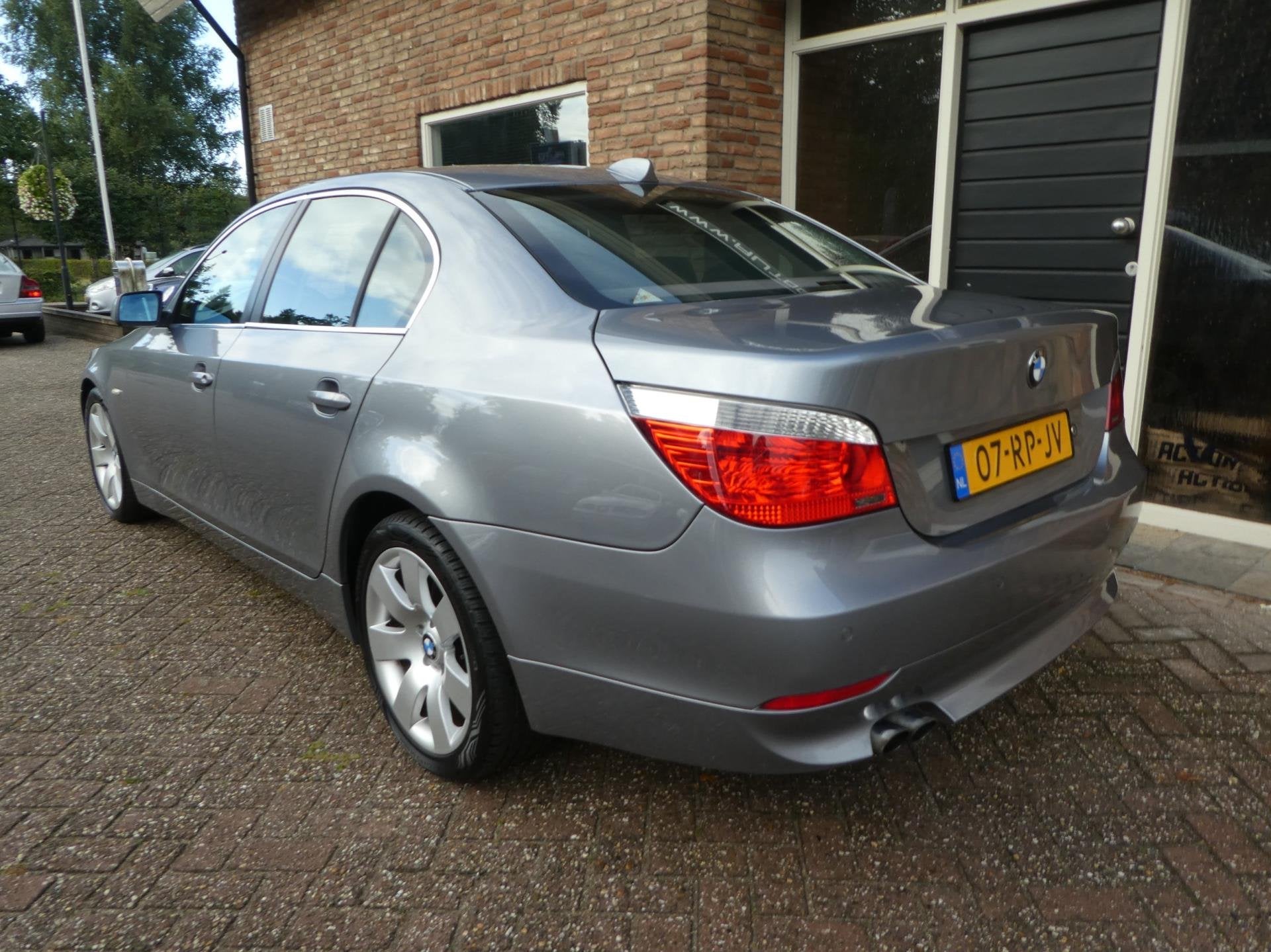 Foto 3 van BMW 5-serie 525i Executive Automaat / Navi