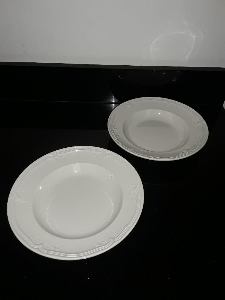 2 Villeroy en boch Cortina diepe borden, Verzenden, Zo goed als nieuw, Bord(en), Effen
