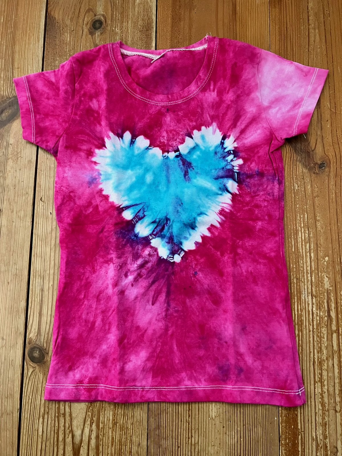 Hippie TIE DYE shirt 134/140 Handgeverfd door mij dus uniek, Ophalen of Verzenden, Nieuw, Meisje, Shirt of Longsleeve